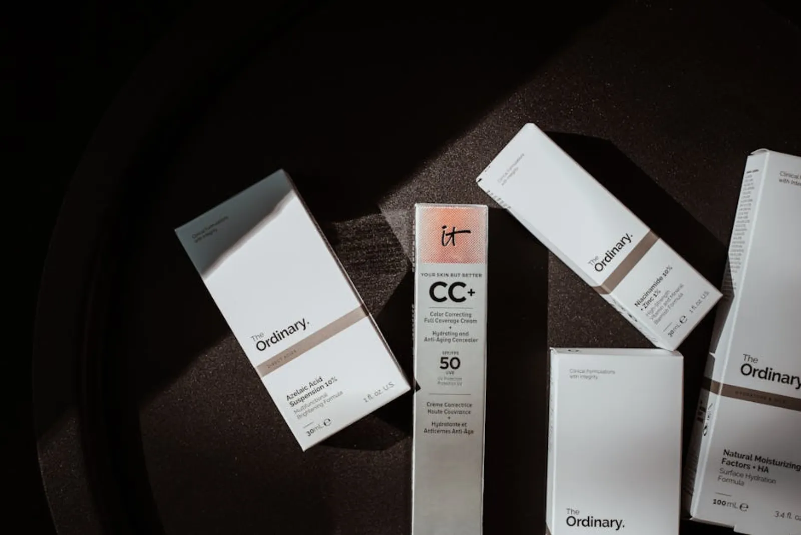 The Ordinary vs Paula's Choice 2026, vilket väljer du?
